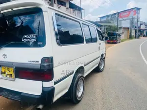 Toyota Dolphin 1994 Van (Used)