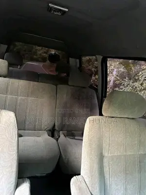 Toyota Noah CR41 2004 Van (Used)