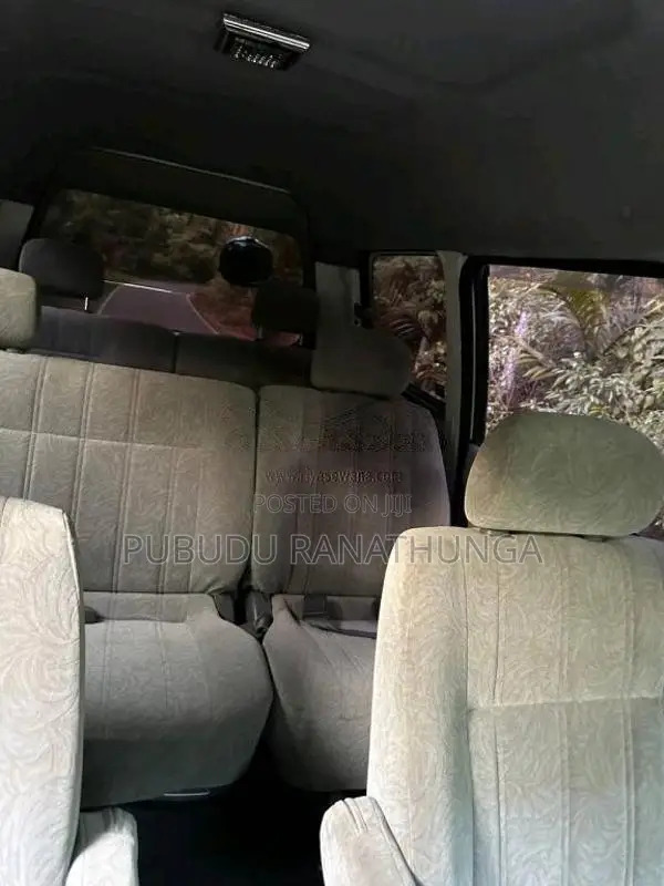 Toyota Noah CR41 2004 Van (Used)