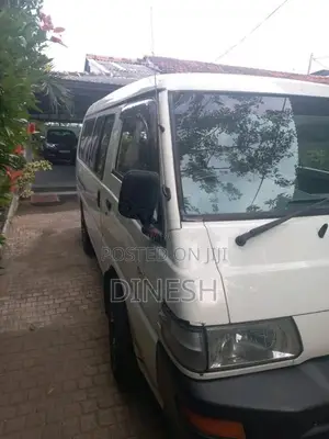 Mitsubishi PO15 2011 Van (Used)