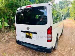 Toyota KDH 200 2006 Van (Used)