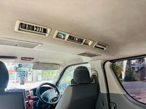 Toyota KDH 2007 Van (Used)