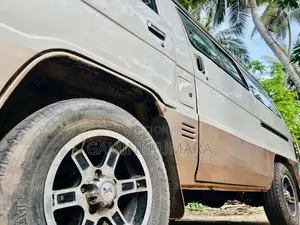 Mahindra VOYAGER 2004 Van (Used)