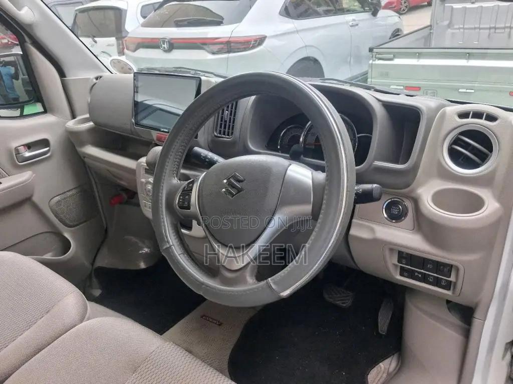 Suzuki Da17 W 2024 Van (Used)