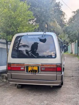 Nissan Caravan 1998 Van (Used)