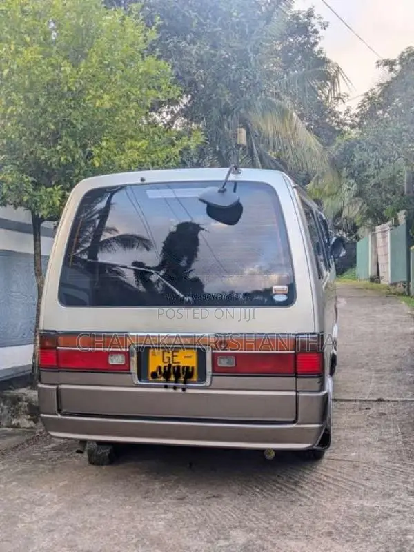 Nissan Caravan 1998 Van (Used)