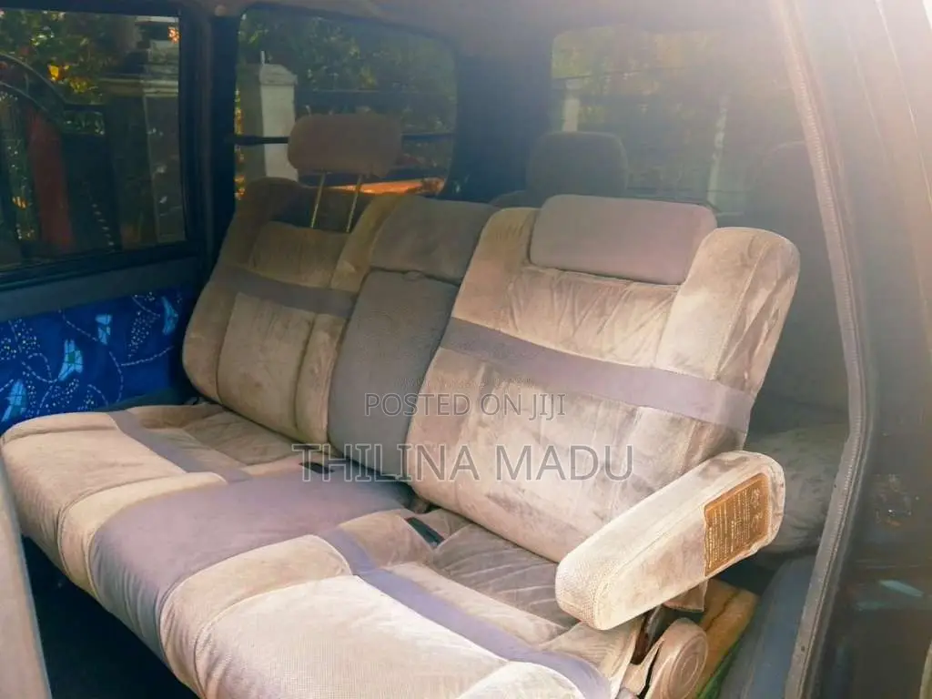 Nissan Serena 1992 Van (Used)