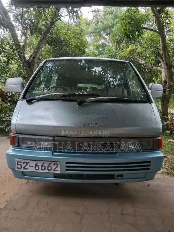 Nissan LARGO 1989 Van (Used)