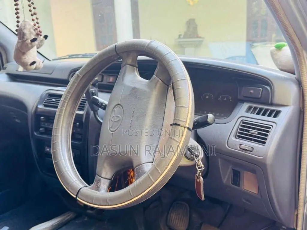 Toyota Townace Noah CR51 1997 Van (Used)