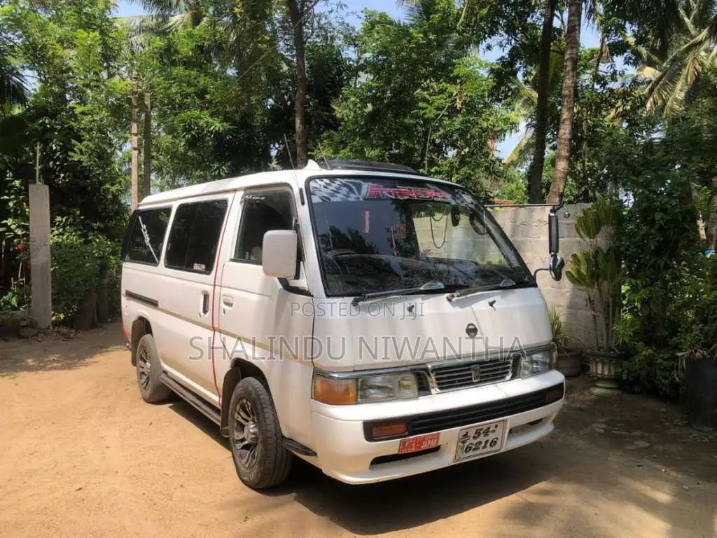 Nissan Caravan 1990 Van (Used)