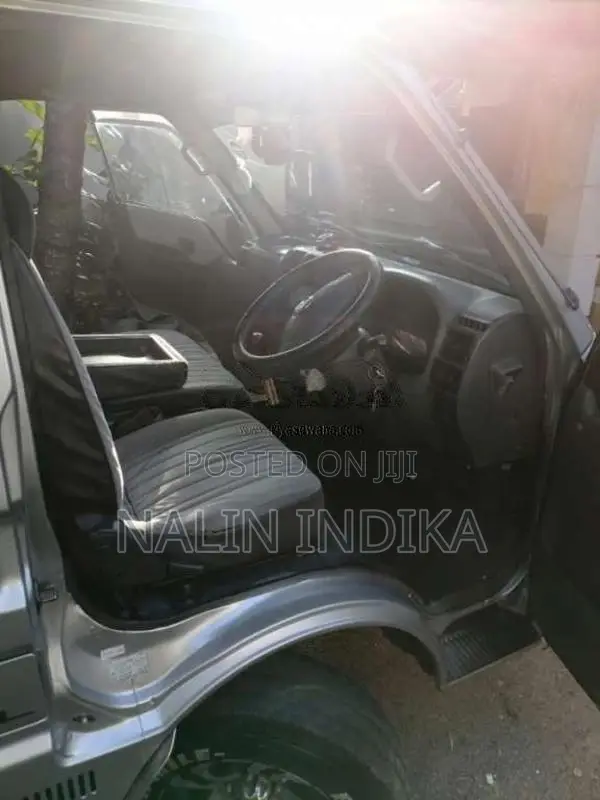 Nissan Vanette 2003 Van (Used)