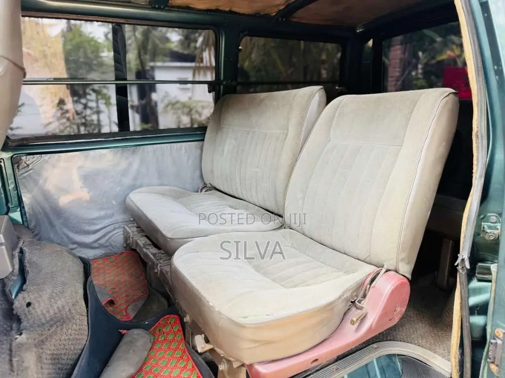 Nissan Vanette VX 1990 Van (Used)