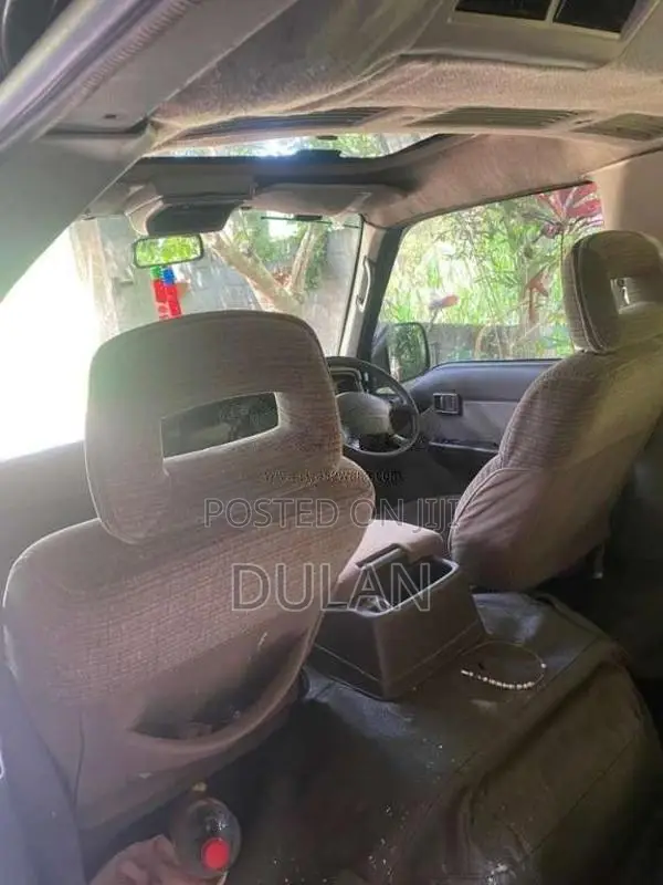 Nissan Caravan 1993 Van (Used)