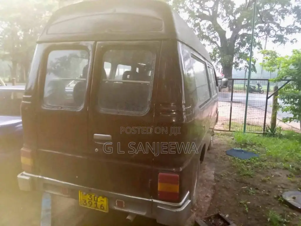 Isuzu ELF 1983 Van (Used)
