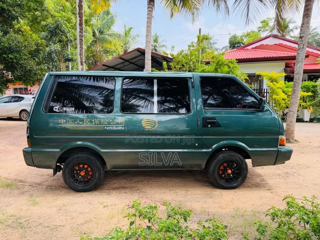 Nissan Vanette VX 1990 Van (Used)