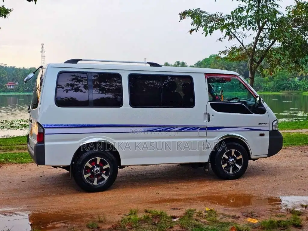 Mazda Bongo Lion Face 2007 Van (Used)
