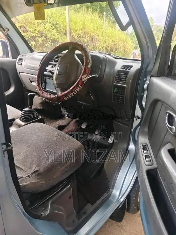 Suzuki Every Semi Join 2001 Van (Used)