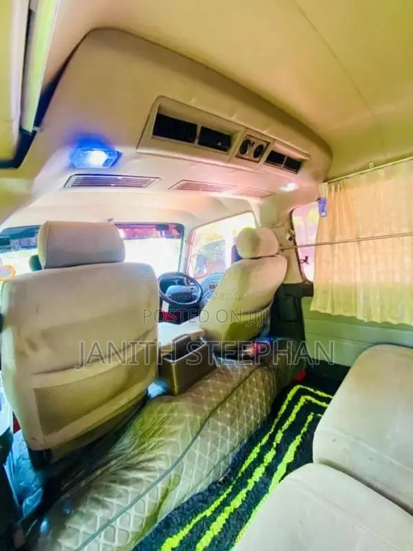 Nissan Caravan 1996 Van (Used)