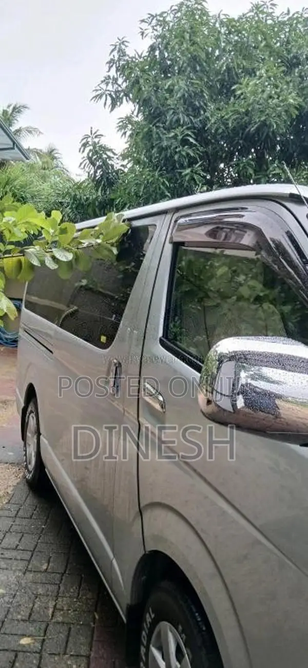 Toyota KDH 2007 Van (Used)