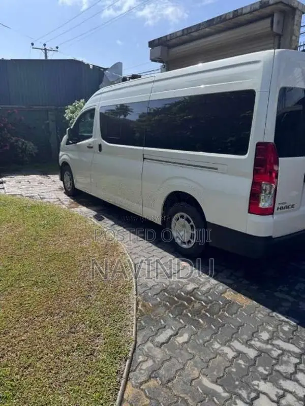 Toyota HIACE 2025 Van (Used)