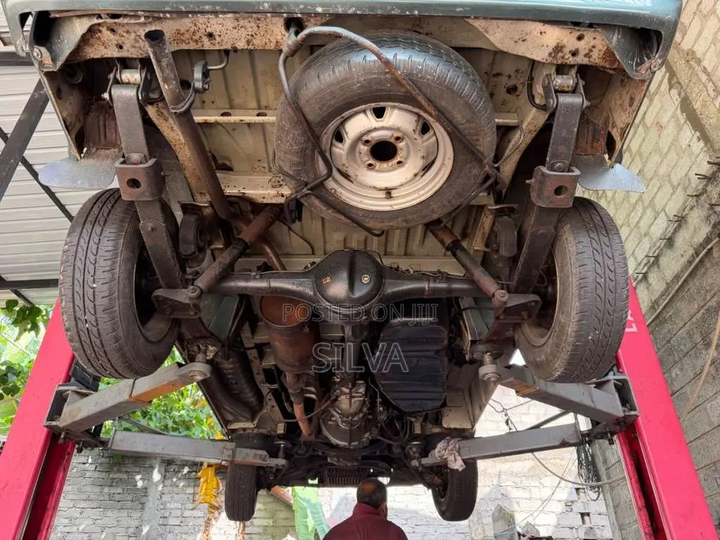 Nissan Vanette VX 1990 Van (Used)
