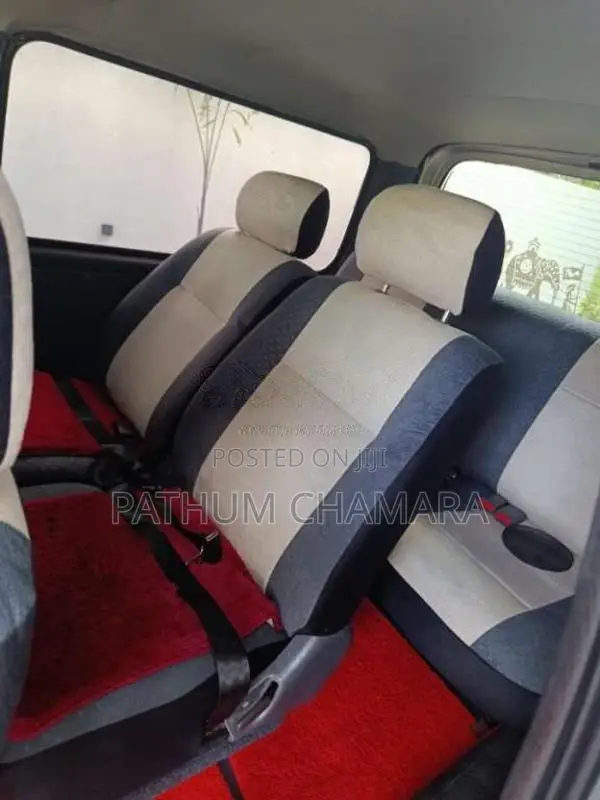 Nissan E25 2007 Van (Used)