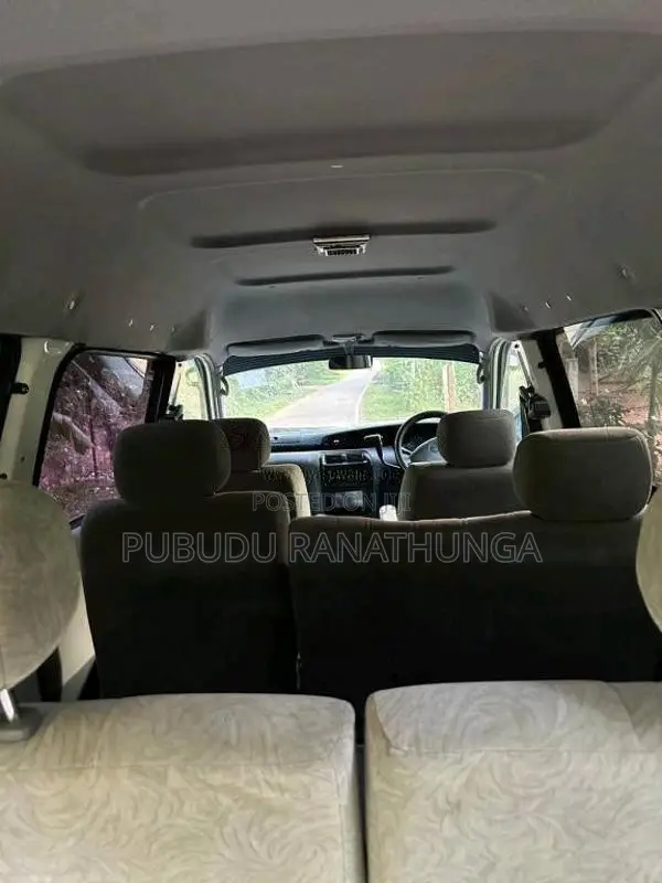 Toyota Noah CR41 2004 Van (Used)