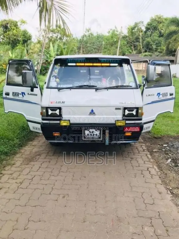Mitsubishi L300 1984 Van (Used)