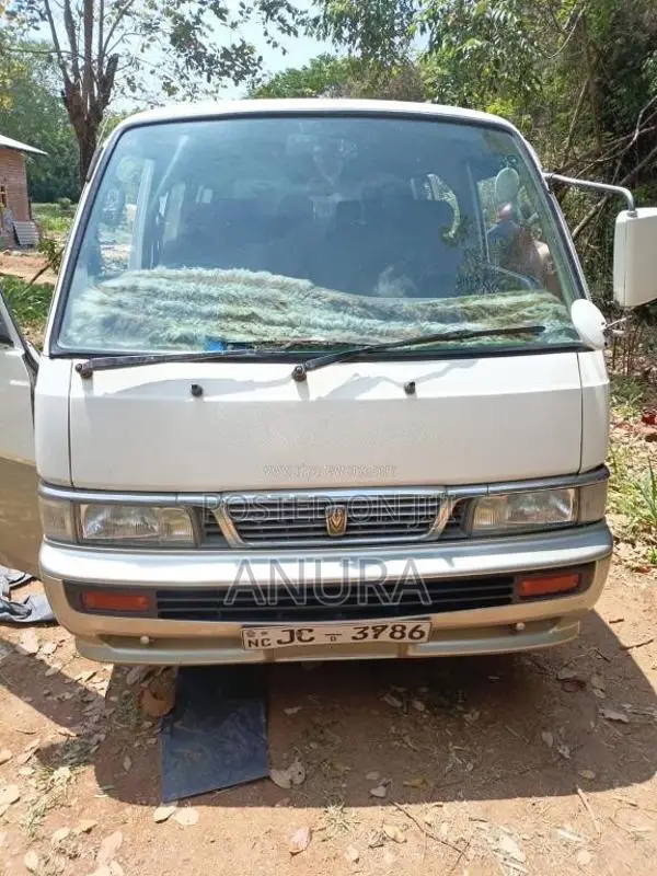 Nissan Caravan 1998 Van (Used)