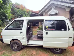 Nissan Vanette 1993 Van (Used)