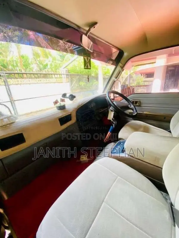Nissan Caravan 1996 Van (Used)