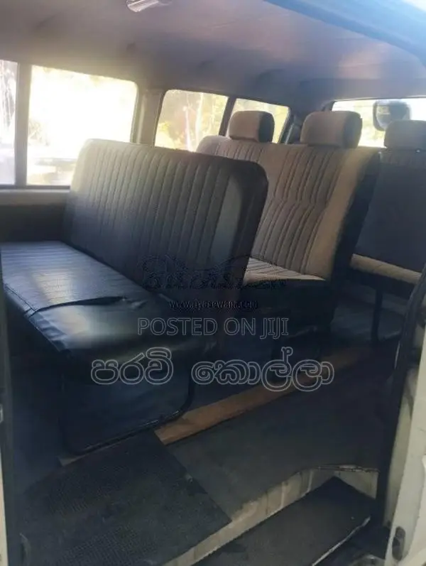 Mitsubishi PO5 1988 Van (Used)