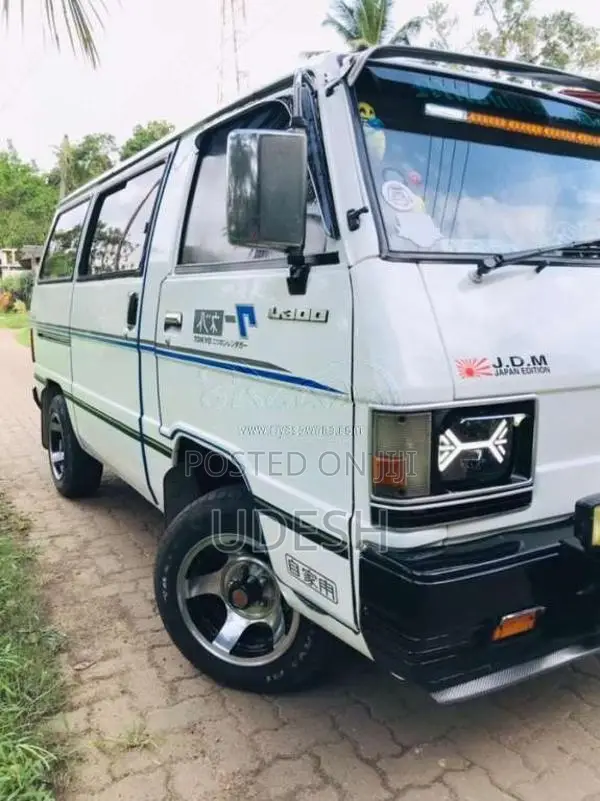 Mitsubishi L300 1984 Van (Used)