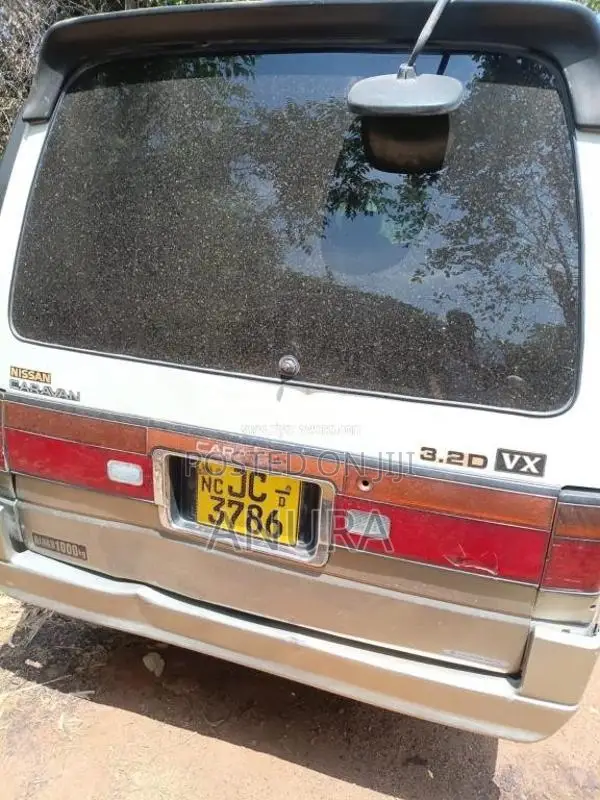 Nissan Caravan 1998 Van (Used)