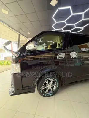 Toyota HIACE 2015 Van (Used)