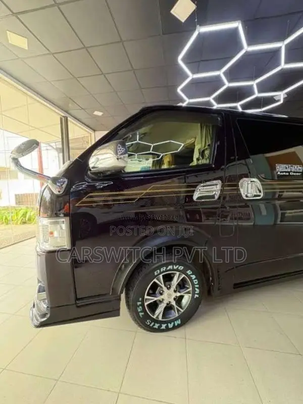 Toyota HIACE 2015 Van (Used)