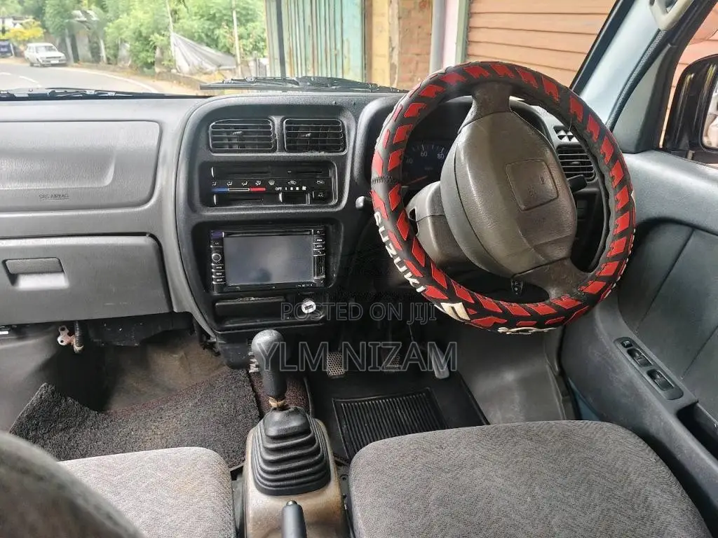 Suzuki Every Semi Join 2001 Van (Used)