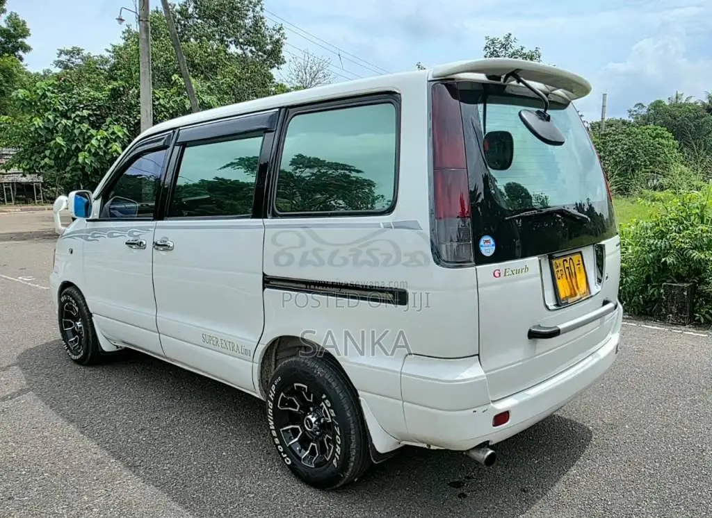 Toyota Noah 1998 Van (Used)