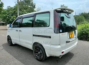 Toyota Noah 1998 Van (Used)