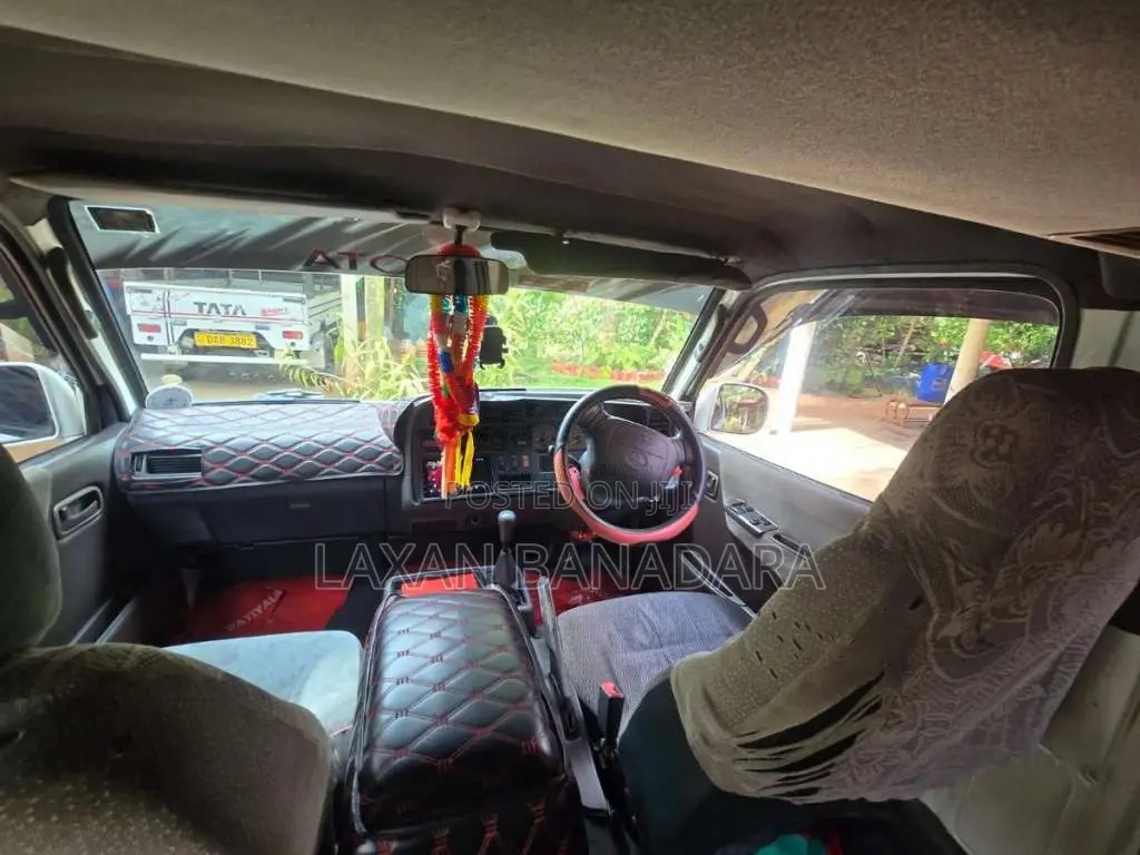 Toyota HIACE 1995 Van (Used)