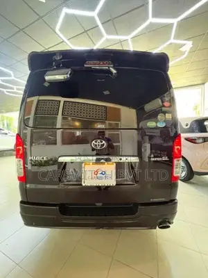 Toyota HIACE 2015 Van (Used)