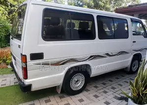 Toyota Shell 1993 Van (Used)