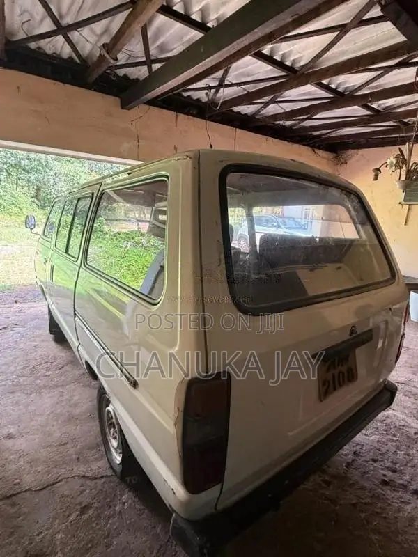 Toyota LiteAce 1982 Van (Used)