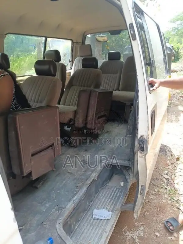 Nissan Caravan 1998 Van (Used)
