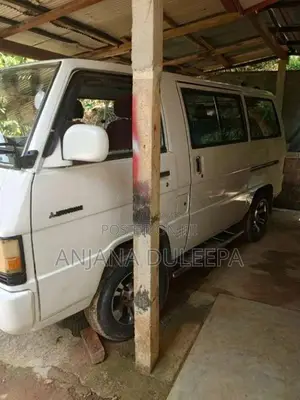 Mitsubishi L300 1984 Van (Used)
