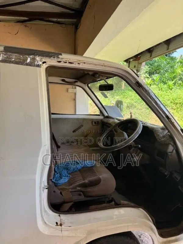 Toyota LiteAce 1982 Van (Used)