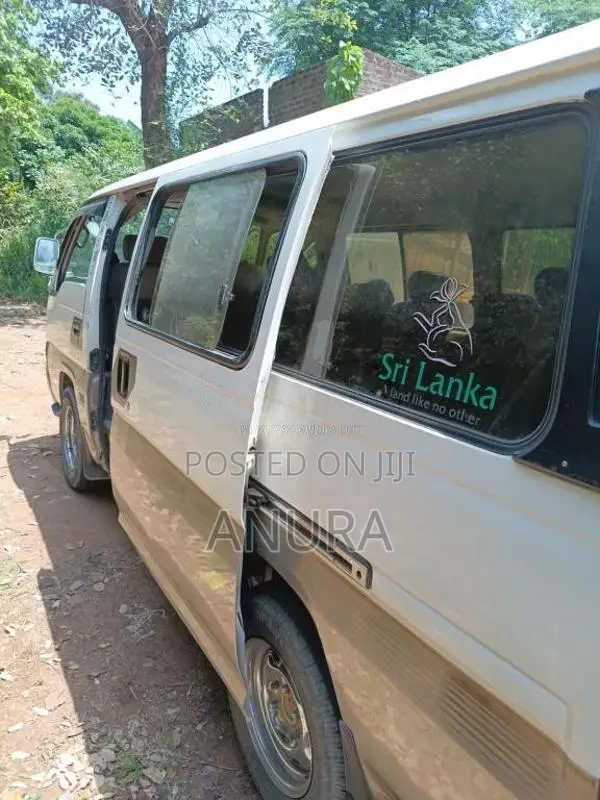 Nissan Caravan 1998 Van (Used)