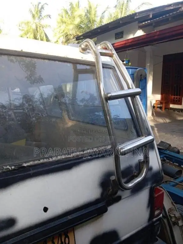 Mitsubishi L300 1993 Van (Used)