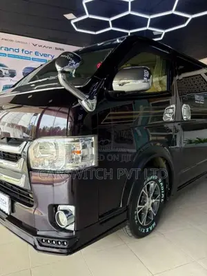 Toyota HIACE 2015 Van (Used)