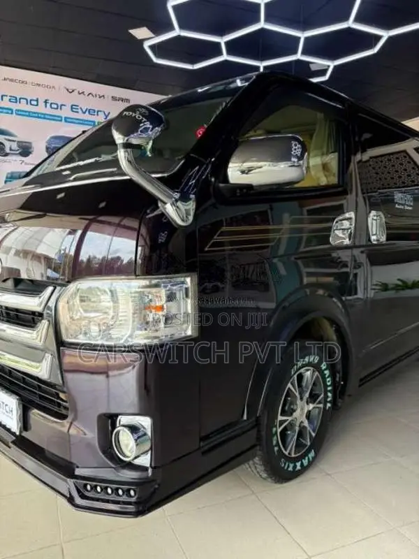 Toyota HIACE 2015 Van (Used)